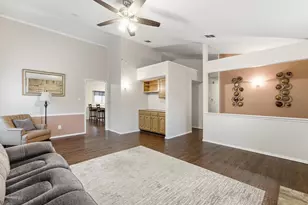 1705 Sandy Point Ct, Arlington, TX 76018 - Photo 10