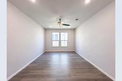 5417 Highview Court, Haltom City, TX 76137 - Photo 14