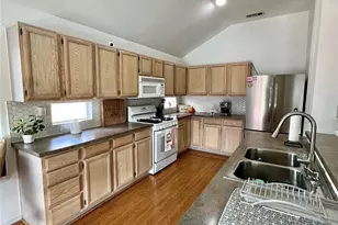 1209 Mill Spring Dr, Garland, TX 75040 - Photo 6