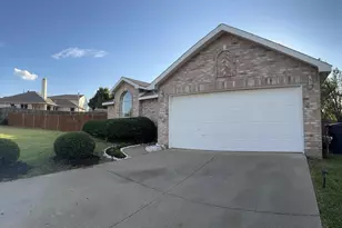 1209 Mill Spring Dr, Garland, TX 75040 - Photo 2