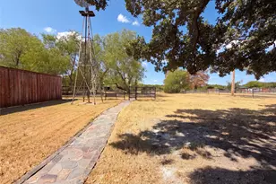 2283 N Holland Rd, Mansfield, TX 76063 - Photo 26