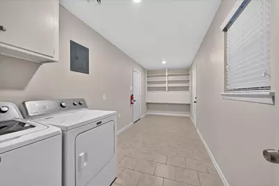844 Woodcrest Drive, Hurst, TX 76053 - Photo 32