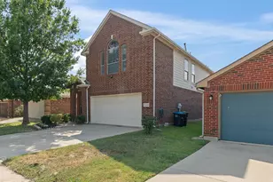 12129 Walden Wood Dr, Fort Worth, TX 76244 - Photo 2