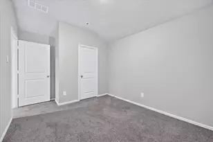 4721 Ancestry St, Haltom City, TX 76117 - Photo 14