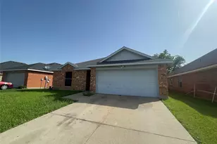 112 Kennedy Dr, Terrell, TX 75160 - Photo 2