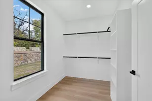 1656 W Wintergreen Rd, Lancaster, TX 75134 - Photo 18