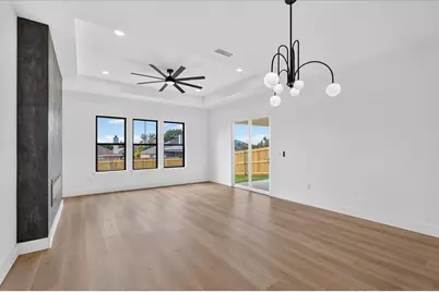 1656 W Wintergreen Road, Lancaster, TX 75134 - Photo 8