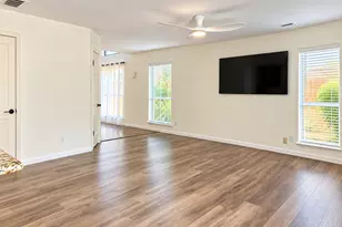 1318 Jasmine Dr, Lewisville, TX 75077 - Photo 6