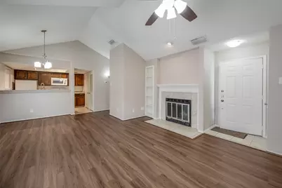 256 Jefferson Parkway, Fort Worth, TX 76107 - Photo 1