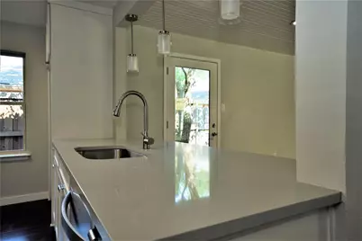 2435 Hillsboro Avenue, Dallas, TX 75228 - Photo 10