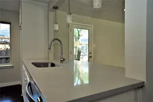2435 Hillsboro Ave, Dallas, TX 75228 - Photo 10