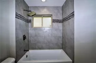 2435 Hillsboro Ave, Dallas, TX 75228 - Photo 14