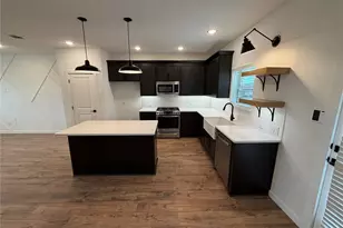604 Brk Vw Dr, Van Alstyne, TX 75495 - Photo 2