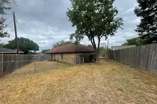 504 W Jay Ct, DeSoto, TX 75115 - Photo 8