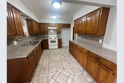 504 W Jay Court, DeSoto, TX 75115 - Photo 4