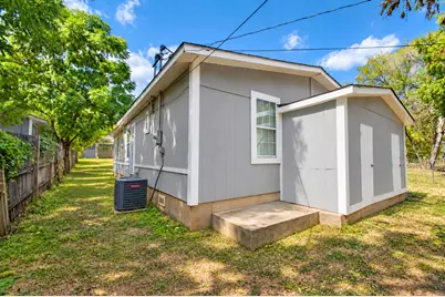 2306 Ross Avenue #100, Fort Worth, TX 76164 - Photo 10