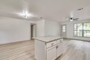 703 Odell St, Cleburne, TX 76033 - Photo 14