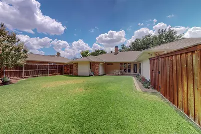 2251 Woodcreek Street, Carrollton, TX 75006 - Photo 38