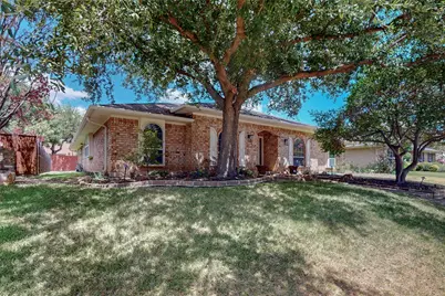 2251 Woodcreek Street, Carrollton, TX 75006 - Photo 2