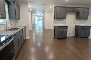 1406 Eastus Dr, Dallas, TX 75208 - Photo 8