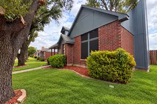 4028 O B Crowe Dr, Dallas, TX 75227 - Photo 4