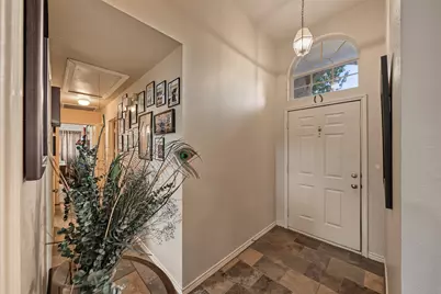 2722 Kingswood Boulevard, Grand Prairie, TX 75052 - Photo 2