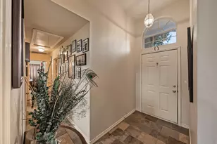 2722 Kingswood Blvd, Grand Prairie, TX 75052 - Photo 2