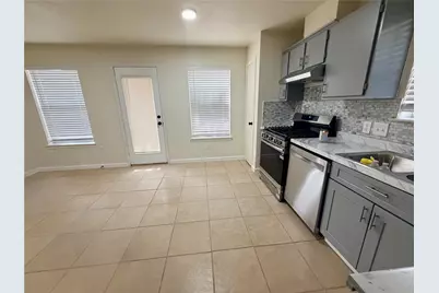 1036 El Triumfo Street, Dallas, TX 75212 - Photo 10