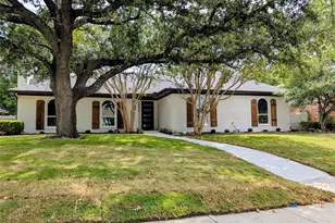 2404 Glen Forest Ln, Plano, TX 75023 - Photo 2