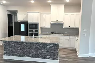 352 Foxthorne Way, Little Elm, TX 75068 - Photo 2