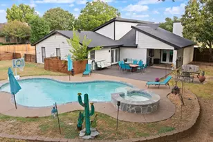 104 San Medina Ln, Joshua, TX 76058 - Photo 2