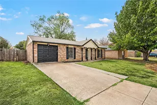4744 China Rose Dr, Fort Worth, TX 76137 - Photo 2