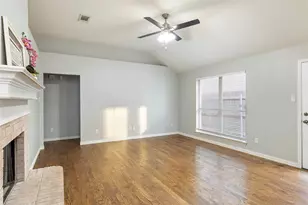 1211 Varacruz Dr, Arlington, TX 76010 - Photo 4