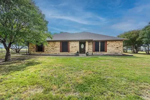 815 W Cook St, Josephine, TX 75173 - Photo 4