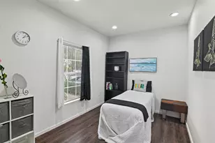 223 W Eighth St, Dallas, TX 75208 - Photo 8