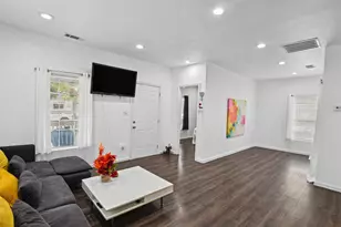 223 W Eighth St, Dallas, TX 75208 - Photo 4