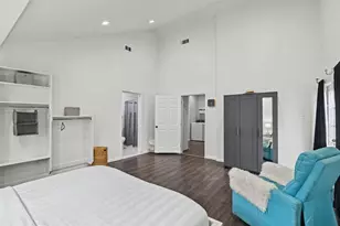 223 W Eighth St, Dallas, TX 75208 - Photo 22