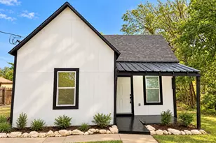 131 Elder St, Waxahachie, TX 75165 - Photo 1