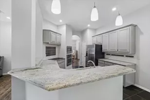 3402 Blue Forest Dr, Arlington, TX 76001 - Photo 10