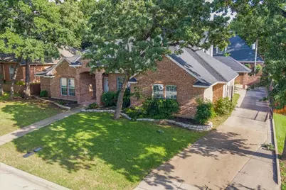 3402 Blue Forest Drive, Arlington, TX 76001 - Photo 2