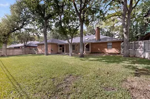 2008 Turf Club Dr, Arlington, TX 76017 - Photo 36