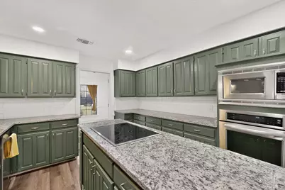 2008 Turf Club Drive, Arlington, TX 76017 - Photo 8