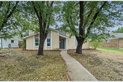 1882 Hillcrest Drive, Lewisville, TX 75077 - Photo 2