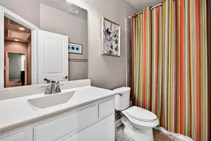 2705 Sky Ridge Rd, Arlington, TX 76001 - Photo 32