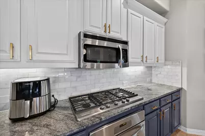 2409 Lakebend Drive, Little Elm, TX 75068 - Photo 8