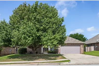 304 Jade Lane, Weatherford, TX 76086 - Photo 2