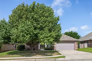 304 Jade Ln, Weatherford, TX 76086 - Photo 2