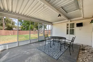 1725 Grace St, Arlington, TX 76010 - Photo 18