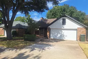 2707 Belmeade Dr, Carrollton, TX 75006 - Photo 2