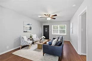 2114 Brookshire St, Arlington, TX 76010 - Photo 4